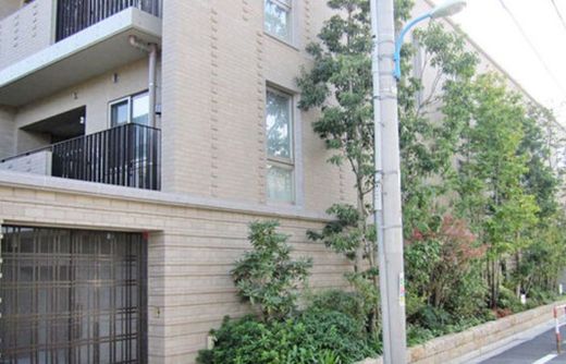 プラウド市ヶ谷南町