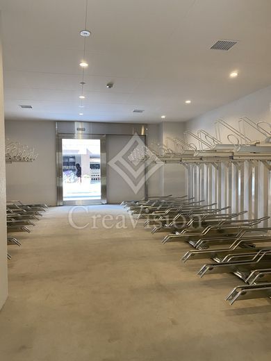 ラティエラ両国