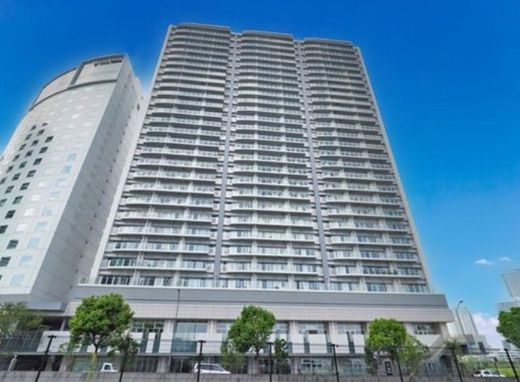 BLUE HARBOR TOWERみなとみらい (ブルーハーバータワーみなとみらい)