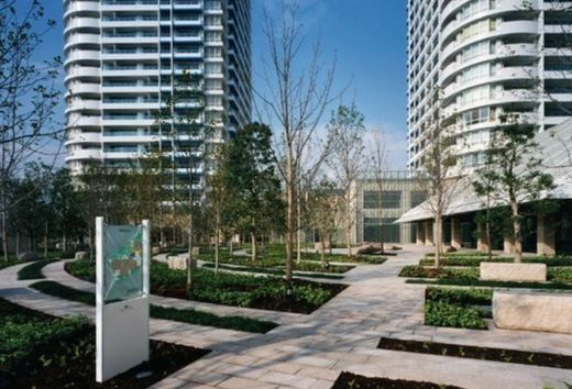 M.M.TOWERS the South (エムエムタワーズ・ザ・サウス)