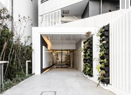 スターヒルズ関内