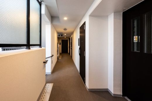 スターヒルズ関内