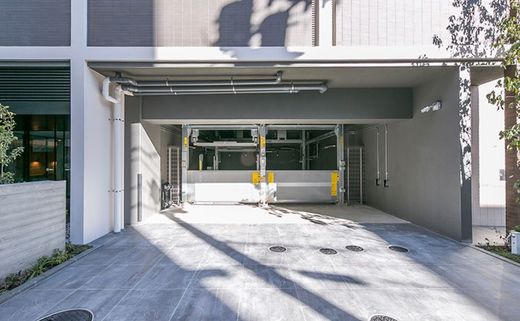 ラティエラ横濱大通り公園