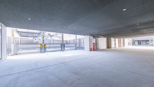 ラティエラ横濱大通り公園