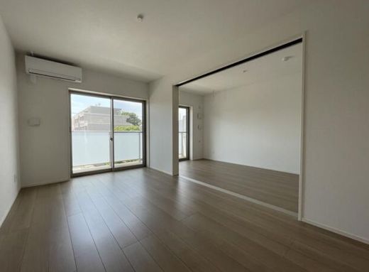 イーストポート