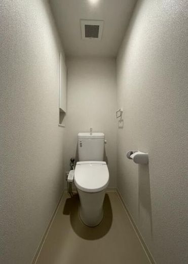 イーストポート