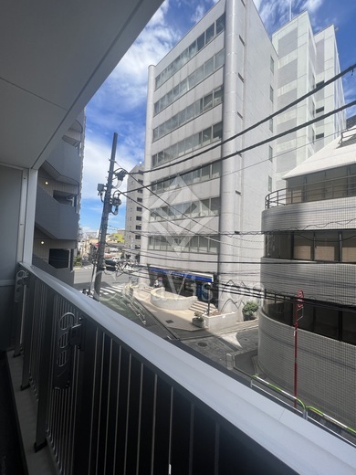 コンフォリア東新宿