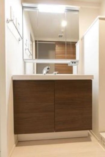HIGASHIKOMATSUGAWA APARTMENT (東小松川アパートメント)