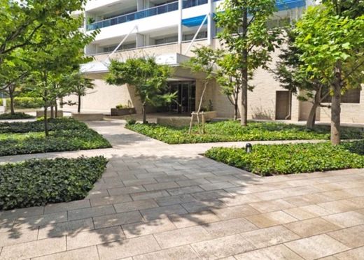 M.M.TOWERS the West (エムエムタワーズ・ザ・ウエスト)