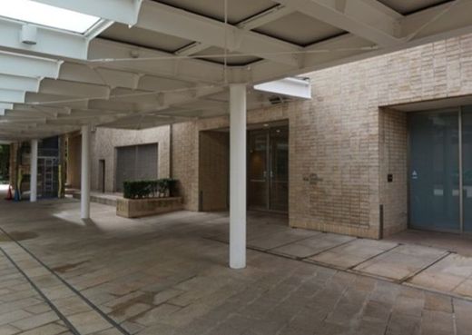 M.M.TOWERS the West (エムエムタワーズ・ザ・ウエスト)