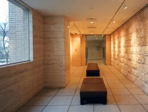 M.M.TOWERS the West (エムエムタワーズ・ザ・ウエスト)