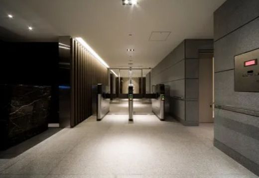 M.M.TOWERS FORESIS (エムエムタワーズフォレシス)