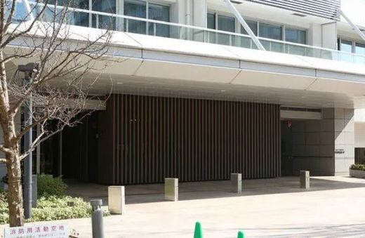 M.M.TOWERS FORESIS (エムエムタワーズフォレシス)