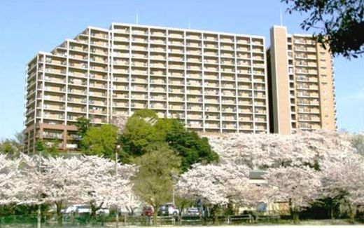 ヴィオスガーデン城山