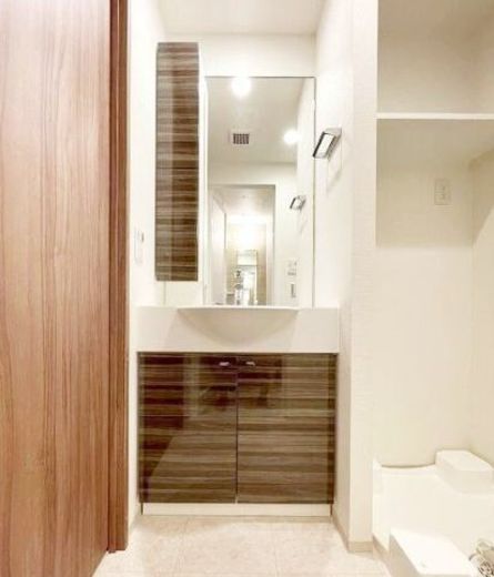 ガーラ・クレスタ横濱関内