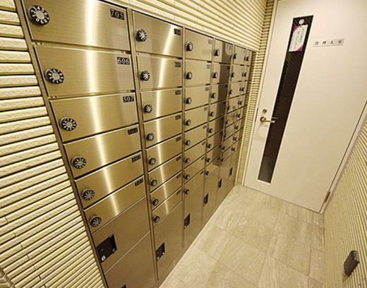 ロイジェント磯子