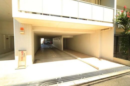 プレサンスロジェ横濱天王町