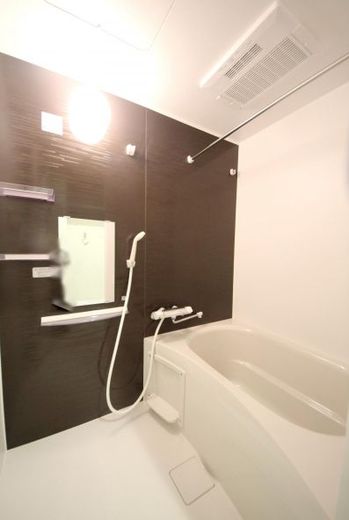 LOC’S SAGINUMA (ロックス鷺沼)