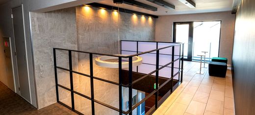 LOC’S SAGINUMA (ロックス鷺沼)