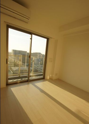 ガーラ・プレシャス川崎