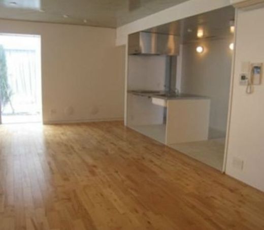 WEEKEND HOUSE ALLEY(ウィークエンドハウスアレイ)