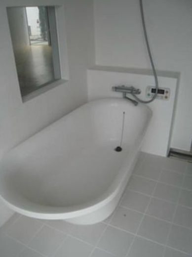 WEEKEND HOUSE ALLEY(ウィークエンドハウスアレイ)