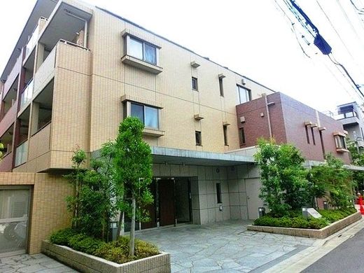 メゾンカルム西新宿