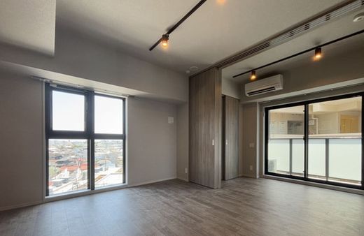 LUMIEC SANGENJAYA (ルミーク三軒茶屋)