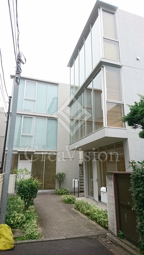 CRANE COURT（クレインコート）