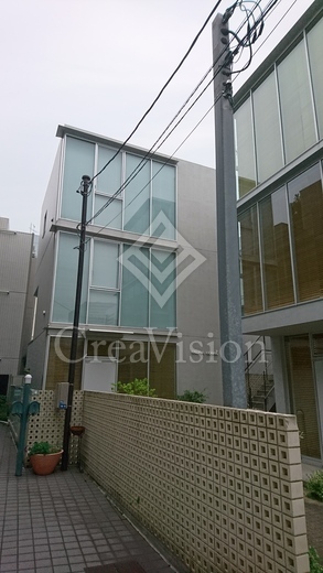 CRANE COURT（クレインコート）