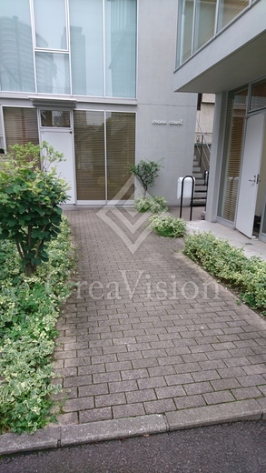 CRANE COURT（クレインコート）