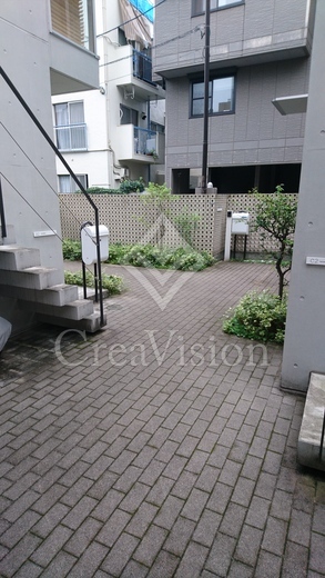 CRANE COURT（クレインコート）