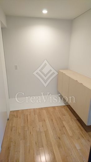 CRANE COURT（クレインコート）