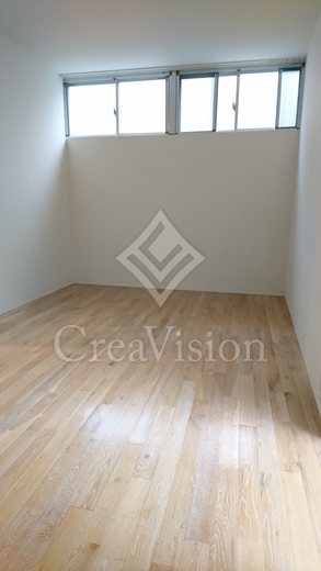 CRANE COURT（クレインコート）