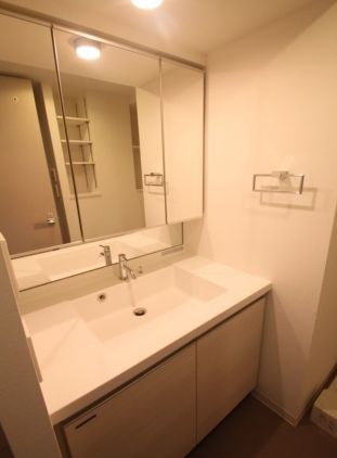 レジディア文京本郷3