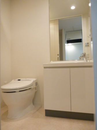 カスタリア神保町