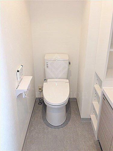 AMPHION (アンフィオン)