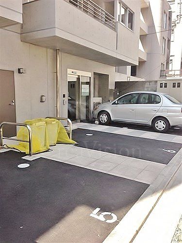 AMPHION (アンフィオン)