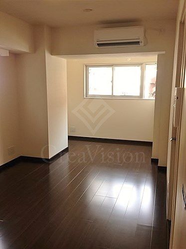 AMPHION (アンフィオン)