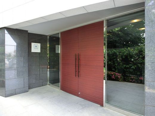 コスモリード新宿余丁町