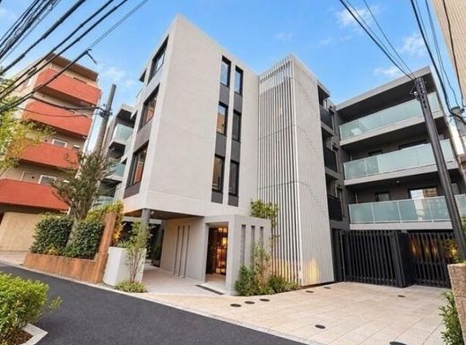 Lumina Court Takaido