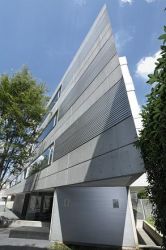 クエストコート原宿