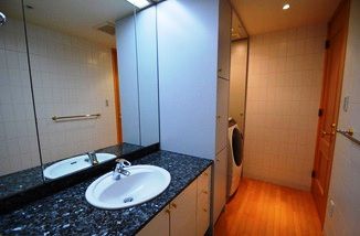 ハイレーゼ六本木三河台