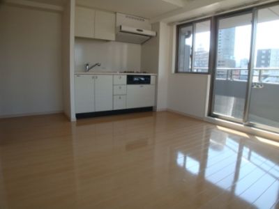 エスティメゾン四谷坂町