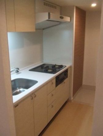 エスティメゾン四谷坂町