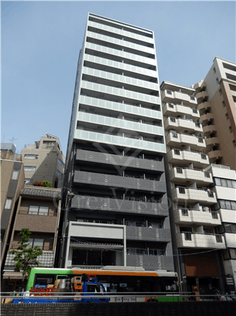 Totsu Residence Kaminarimon