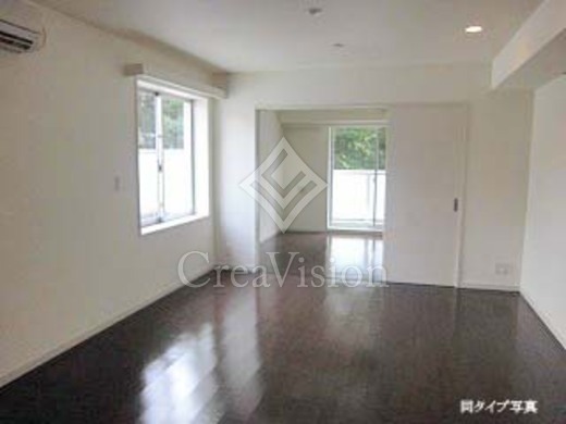 エスティメゾン東新宿