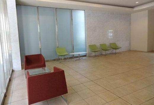 パークキューブ上野