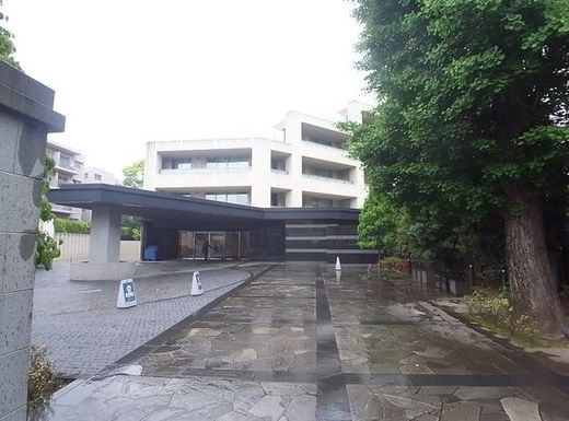 アリュールゼームス坂