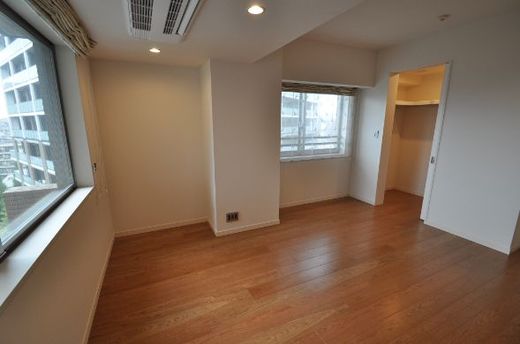 グランスイート白金マークス